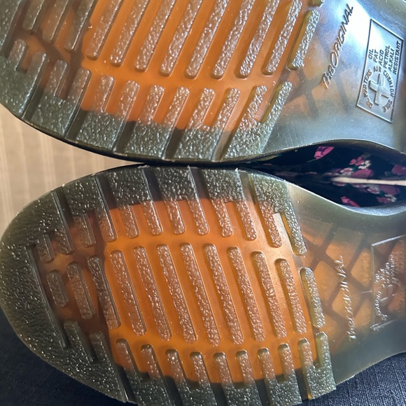 1460 Pascal Dr Marten Boots, Brand New size 8US, 39EU - Picture 14 of 15